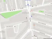 Ambulance met gepaste spoed naar de Bergweg in Rotterdam