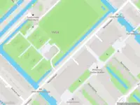 Ambulance met grote spoed naar de Anfieldroad in Amsterdam