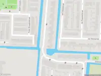 Ambulance met grote spoed naar de Jan van Goijenstraat in Hazerswoude-Dorp