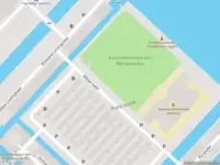 Ambulance met grote spoed naar de Böttgerwater in 's-Gravenhage