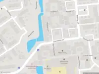 Ambulance met gepaste spoed naar de Sofie Blank erf in Capelle aan den IJssel