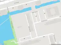 Ambulance met gepaste spoed naar de Madernastraat in Rotterdam
