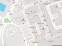 Ambulance met gepaste spoed naar de Middenbaan-Noord in Hoogvliet Rotterdam