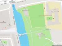 Ambulance met grote spoed naar de Koningin Julianaweg in Zaandam
