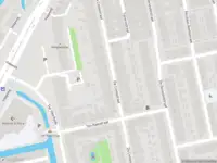 Ambulance met grote spoed naar de Potgieterlaan in Leiden