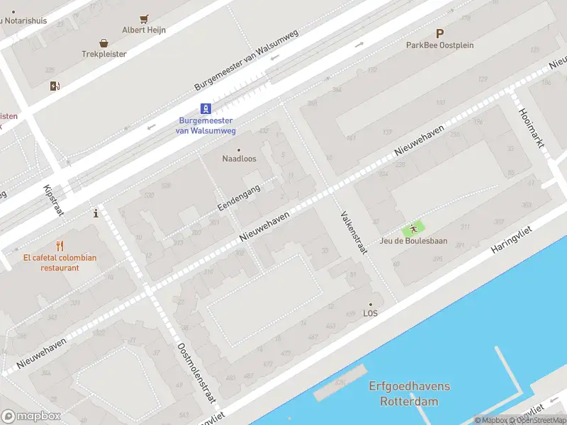 Ambulance met grote spoed naar de Nieuwehaven in Rotterdam