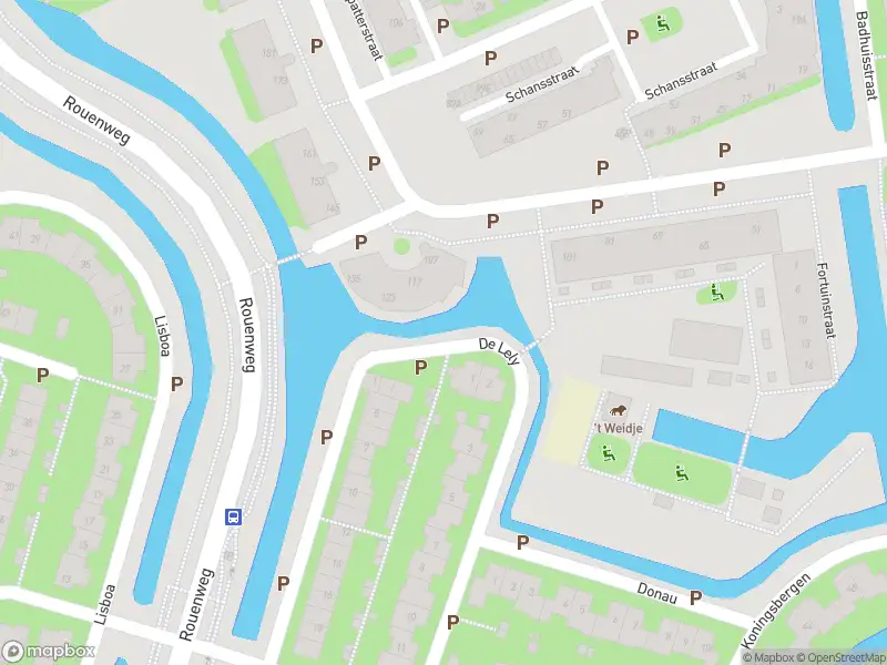 Ambulance met grote spoed naar de Veerdijk in Wormer