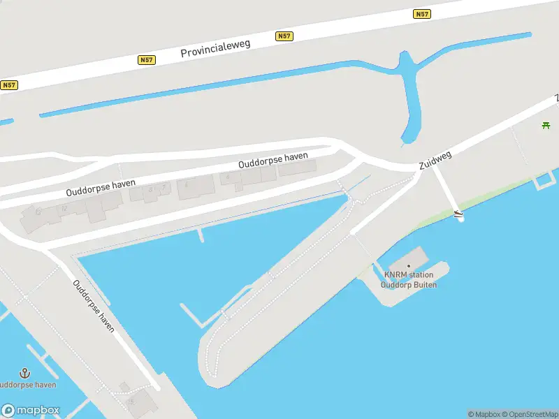 Ambulance met grote spoed naar de Ouddorpse haven in Ouddorp