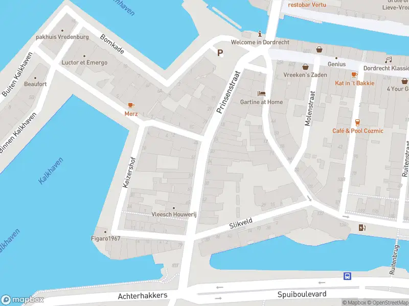 Ambulance met gepaste spoed naar de Prinsenstraat in Dordrecht