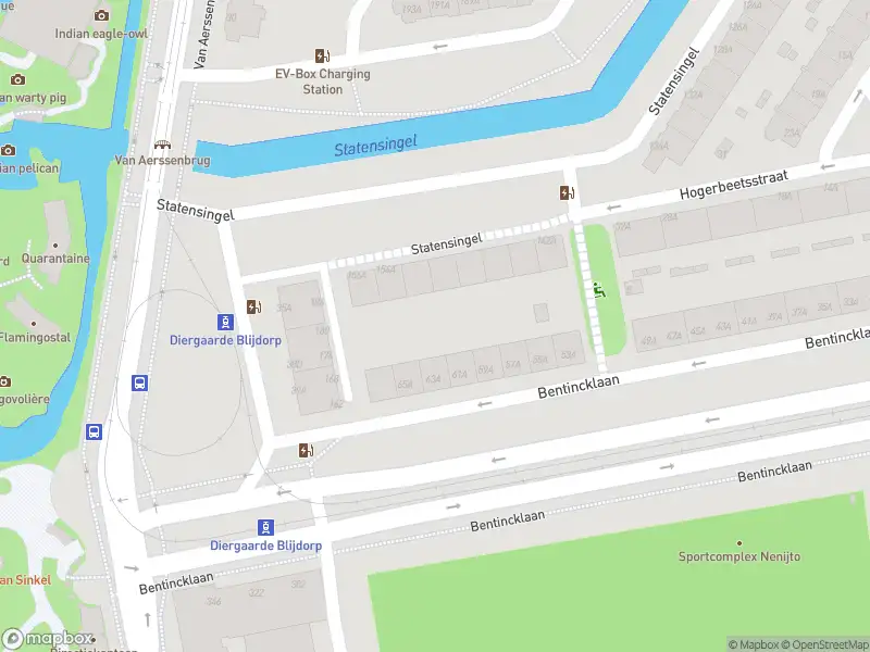 Ambulance met gepaste spoed naar de Statensingel in Rotterdam