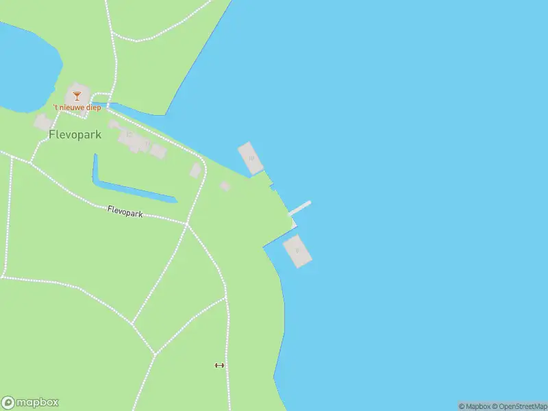 Brandweer met grote spoed naar de Flevopark in Amsterdam