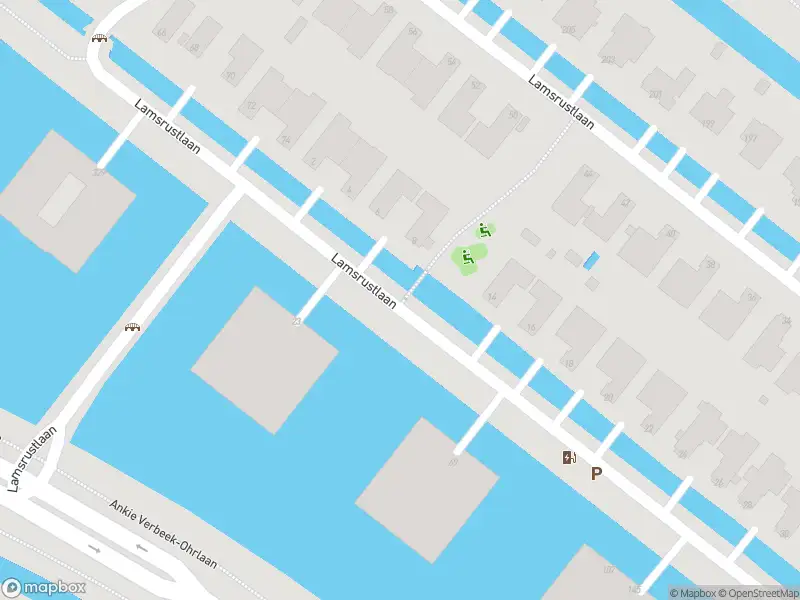 Ambulance met gepaste spoed naar de Lamsrustlaan in Rotterdam
