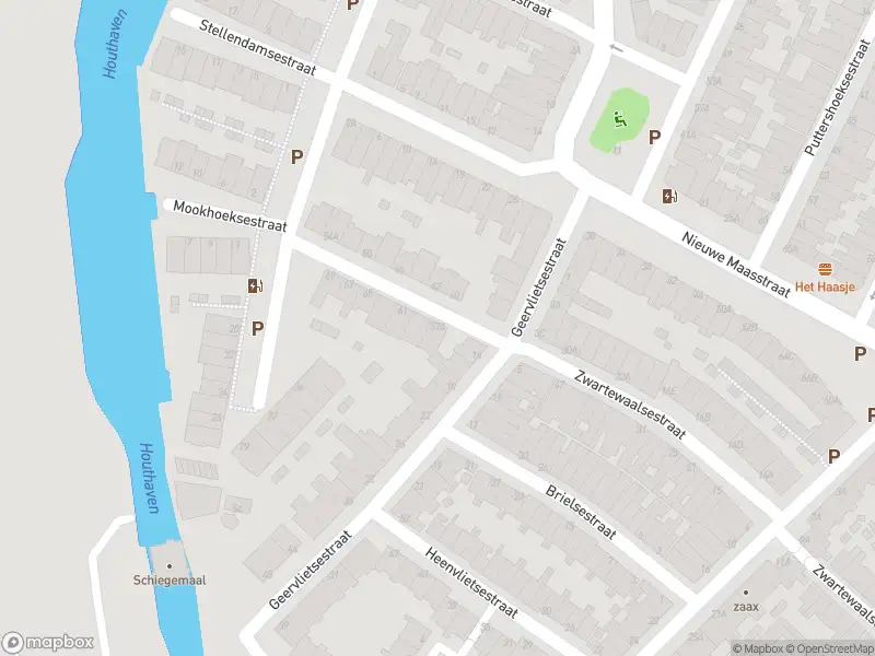 Ambulance met gepaste spoed naar de Zwartewaalsestraat in Schiedam