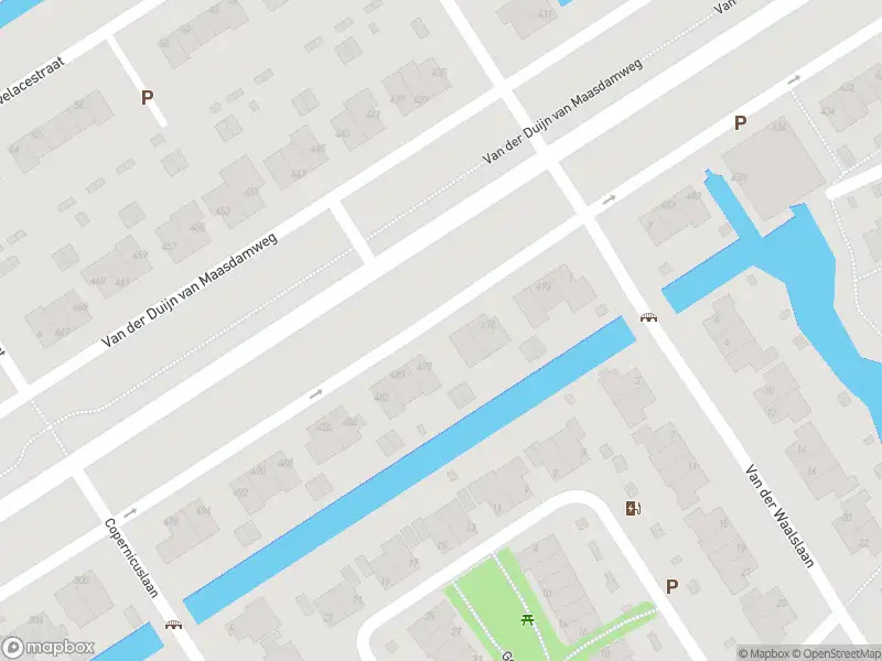 Ambulance met grote spoed naar de Van der Duijn van Maasdamweg in Rotterdam