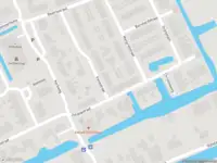 Ambulance met grote spoed naar de Irenestraat in Brandwijk