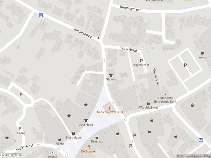 Brandweer met gepaste spoed naar de Kerkstraat in Budel vanwege voertuigbrand