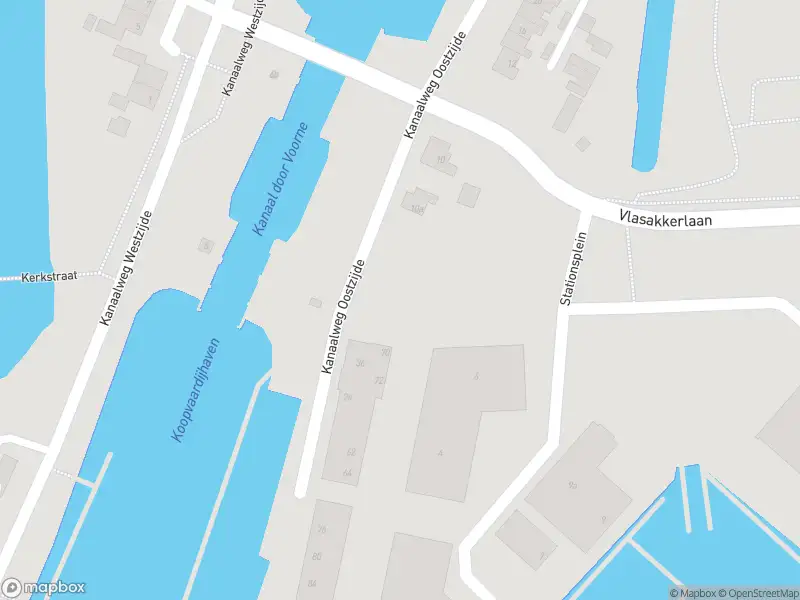 Ambulance met gepaste spoed naar de Kanaalweg Oostzijde in Hellevoetsluis