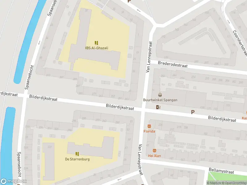 Ambulance met grote spoed naar de Bilderdijkstraat in Rotterdam