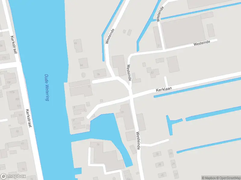Ambulance met grote spoed naar de Westeinde in Leimuiden