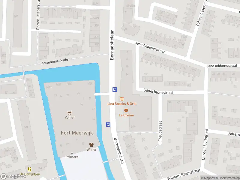 Ambulance met grote spoed naar de Stresemannlaan in Haarlem