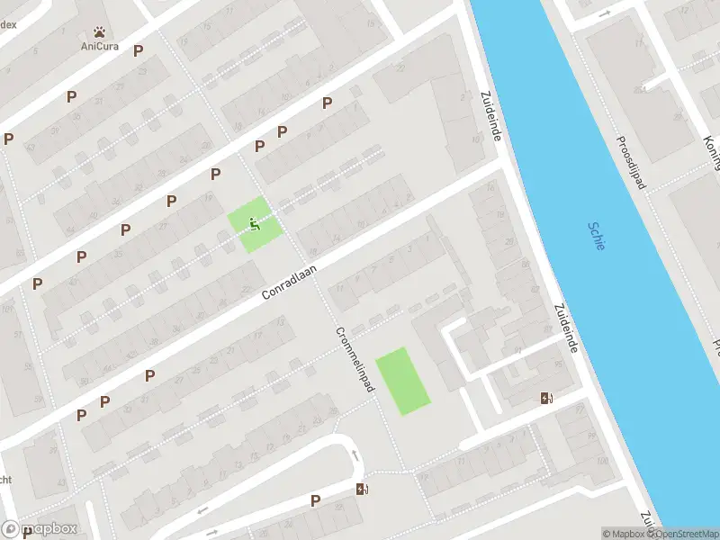 Ambulance met grote spoed naar de De Groene Haven in Delft