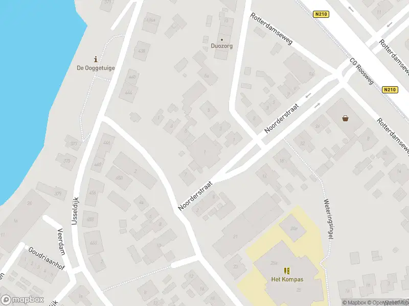 Ambulance met gepaste spoed naar de Noorderstraat in Krimpen aan den IJssel