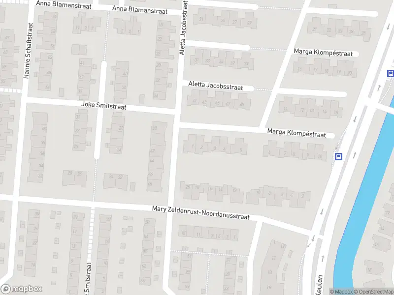 Ambulance met grote spoed naar de Marga Klompéstraat in Alkmaar