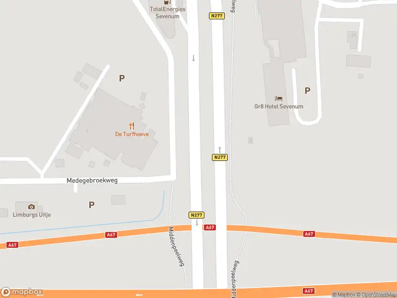 Ambulance met grote spoed naar de Midden Peelweg in Sevenum