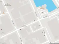 Ambulance met grote spoed naar de Galateestraat in Rotterdam