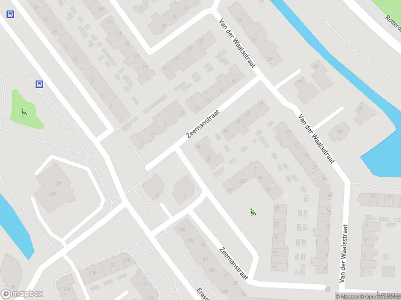 Ambulance met gepaste spoed naar de Zeemanstraat in Ridderkerk