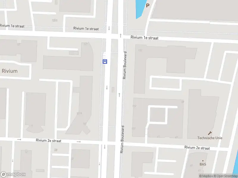 Ambulance met grote spoed naar de Rivium Boulevard in Capelle aan den IJssel