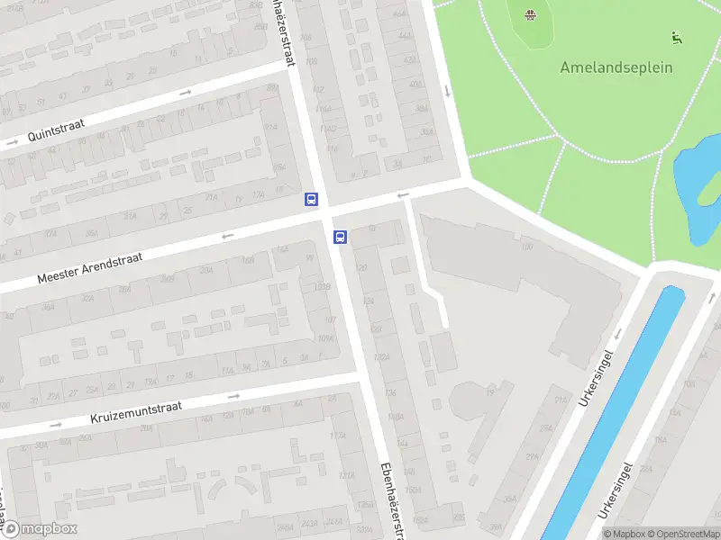 Ambulance met gepaste spoed naar de Ebenhaëzerstraat in Rotterdam