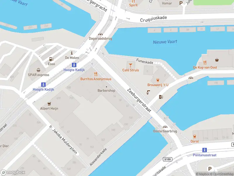 Politie met grote spoed naar de Zeeburgerstraat in Amsterdam