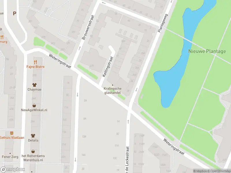 Ambulance met gepaste spoed naar de Weteringstraat in Rotterdam
