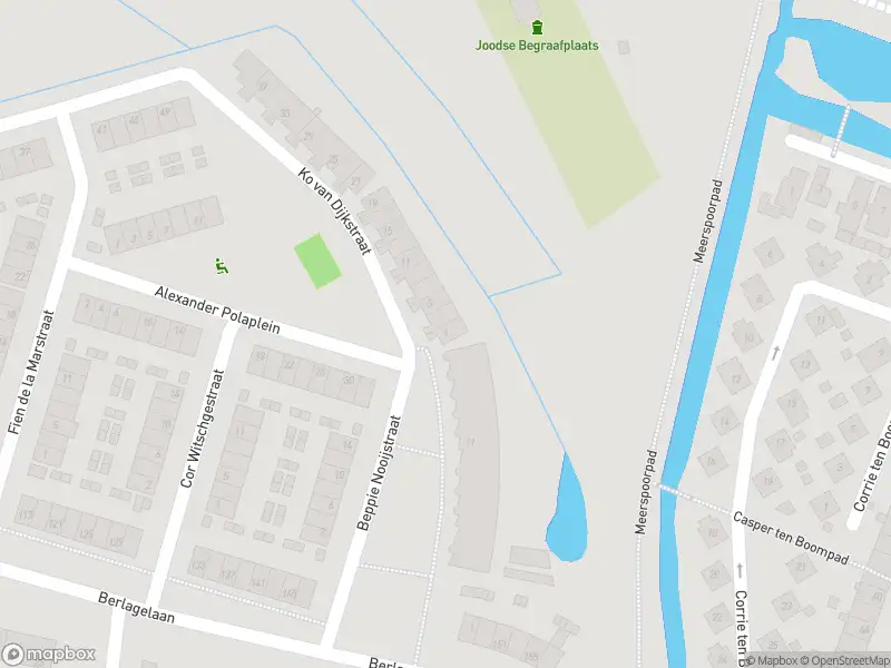 Ambulance met gepaste spoed naar de Ko van Dijkstraat in Haarlem