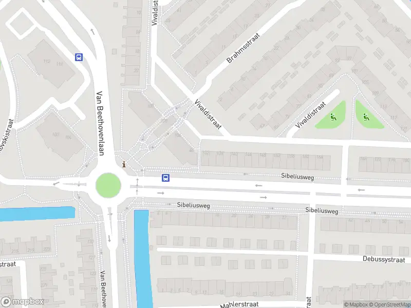 Ambulance met grote spoed naar de Vivaldistraat in Capelle aan den IJssel
