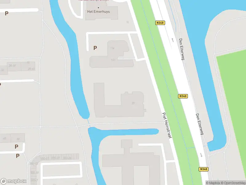 Brandweer met grote spoed naar de Piet Heinstraat in Zutphen vanwege voertuigbrand