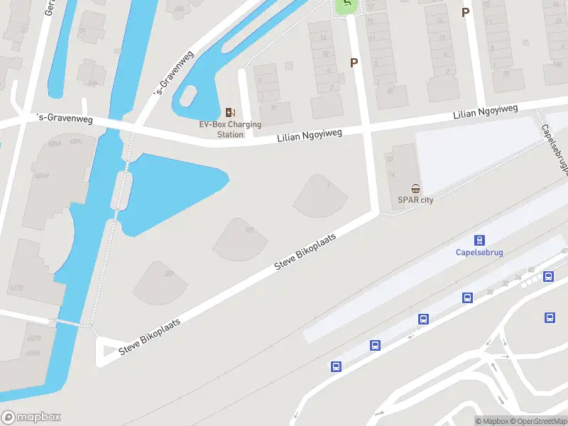 Ambulance met gepaste spoed naar de Steve Bikoplaats in Rotterdam