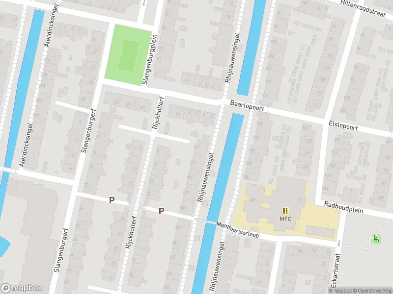 Ambulance met gepaste spoed naar de Rhijnauwensingel in Rotterdam