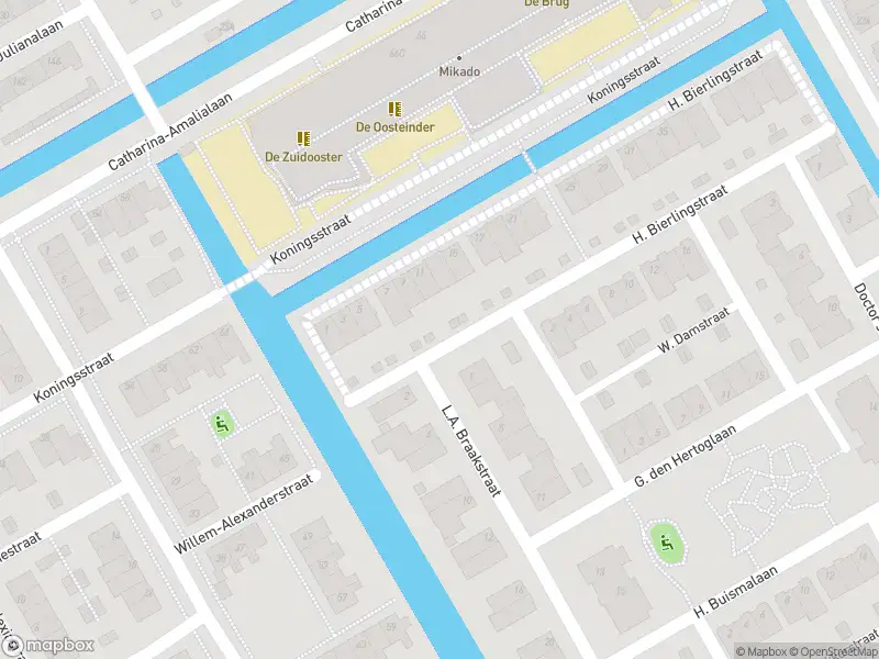 Ambulance met grote spoed naar de H. Bierlingstraat in Aalsmeer