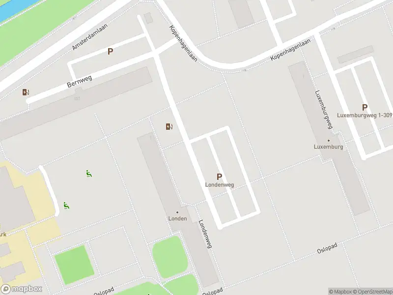 Brandweer met gepaste spoed naar de Bernweg in Vlaardingen vanwege een liftopsluiting