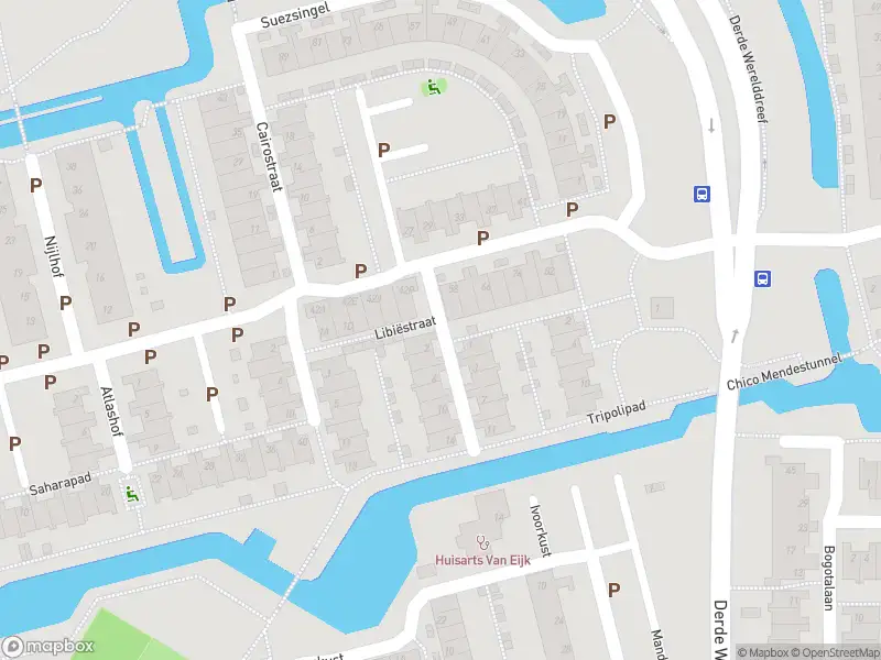 Ambulance met grote spoed naar de Libiëstraat in Delft