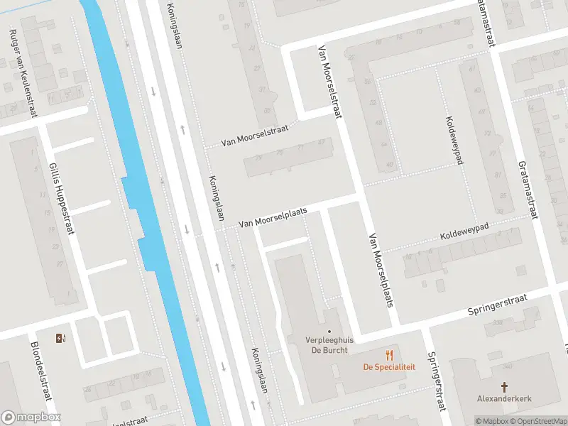Brandweer met gepaste spoed naar de Mansdalestraat in Rotterdam vanwege een liftopsluiting
