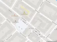 Ambulance met grote spoed naar de Vijverhofstraat in Rotterdam