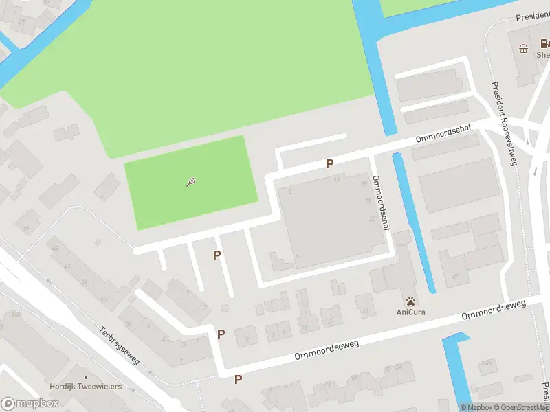 Ambulance met grote spoed naar de Ommoordsehof in Rotterdam