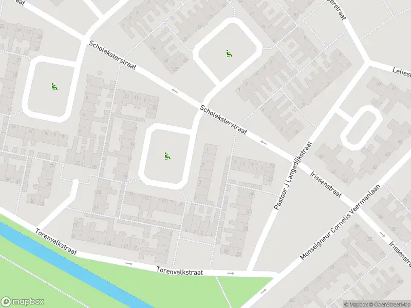 Ambulance met grote spoed naar de Zilvermeeuwplantsoen in Volendam