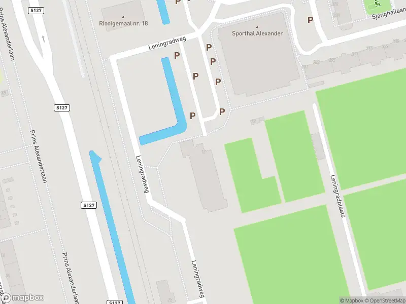 Ambulance met gepaste spoed naar de Leningradplaats in Rotterdam
