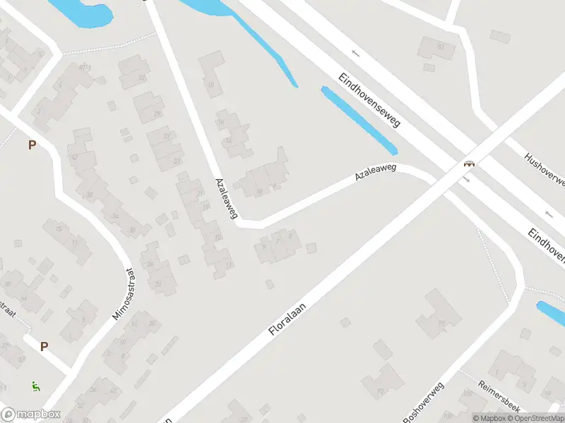 Politie naar de Azaleaweg in Weert vanwege aanrijding met letsel