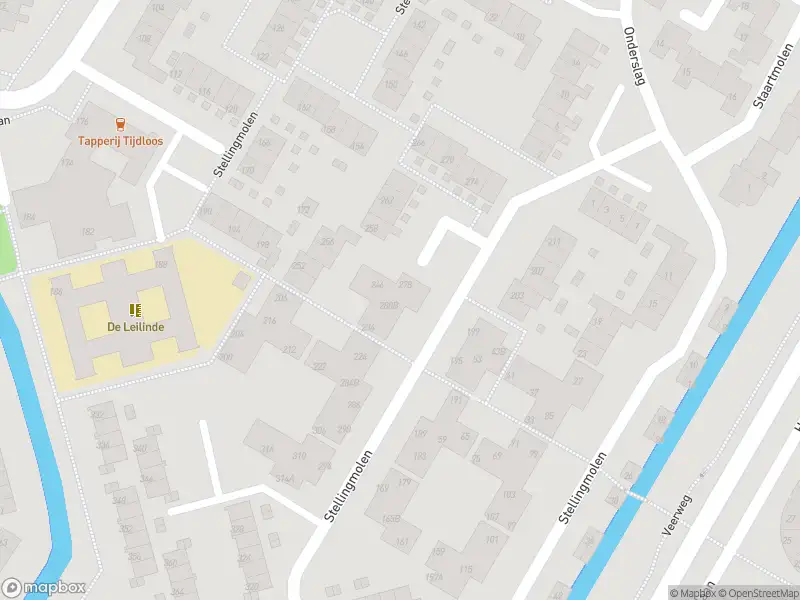 Ambulance met gepaste spoed naar de Stellingmolen in Papendrecht