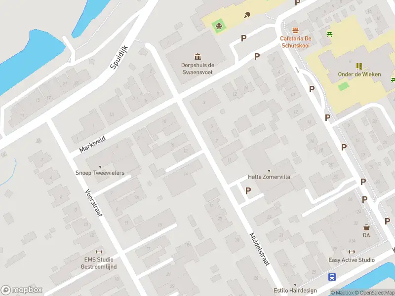 Brandweer met gepaste spoed naar de Middelstraat in Nieuw-Beijerland vanwege wateroverlast